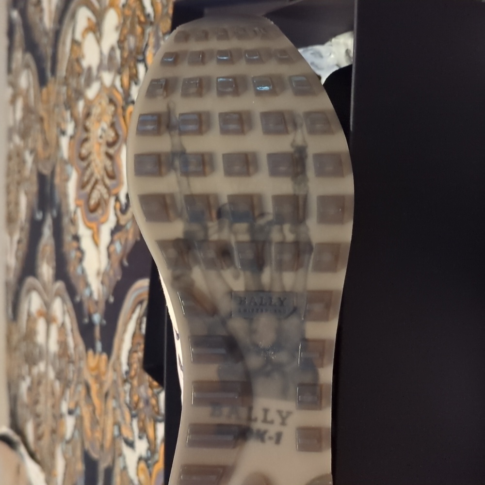 Bally - Picture 3 of 7